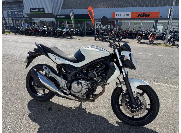 SUZUKI GLADIUS 650