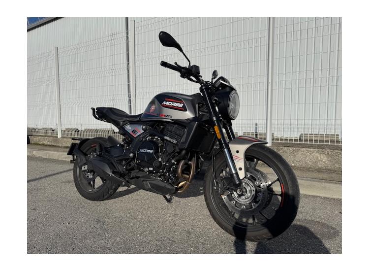 MOTO MORINI SEIEMMEZZO STR 650