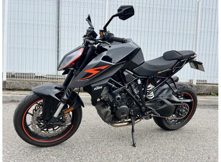 KTM 1290 SUPER DUKE R