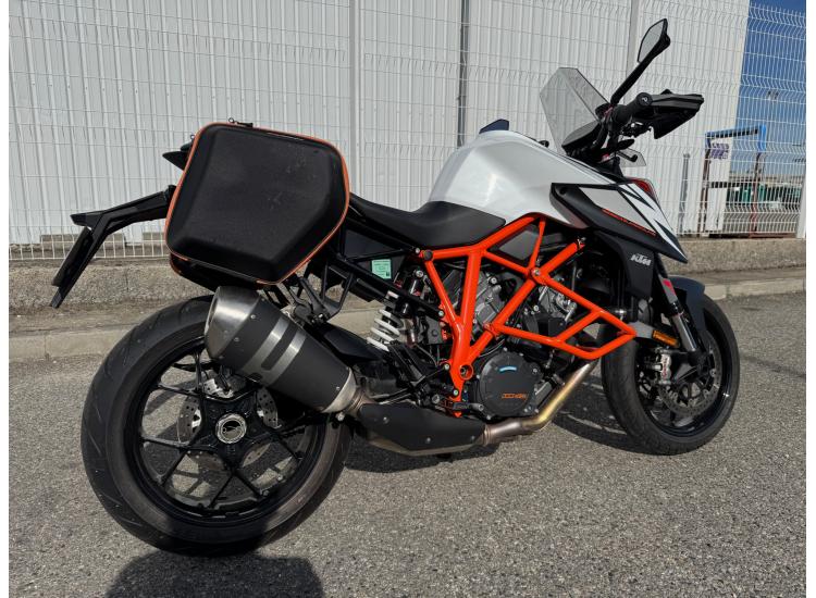 KTM 1290 SUPER DUKE R